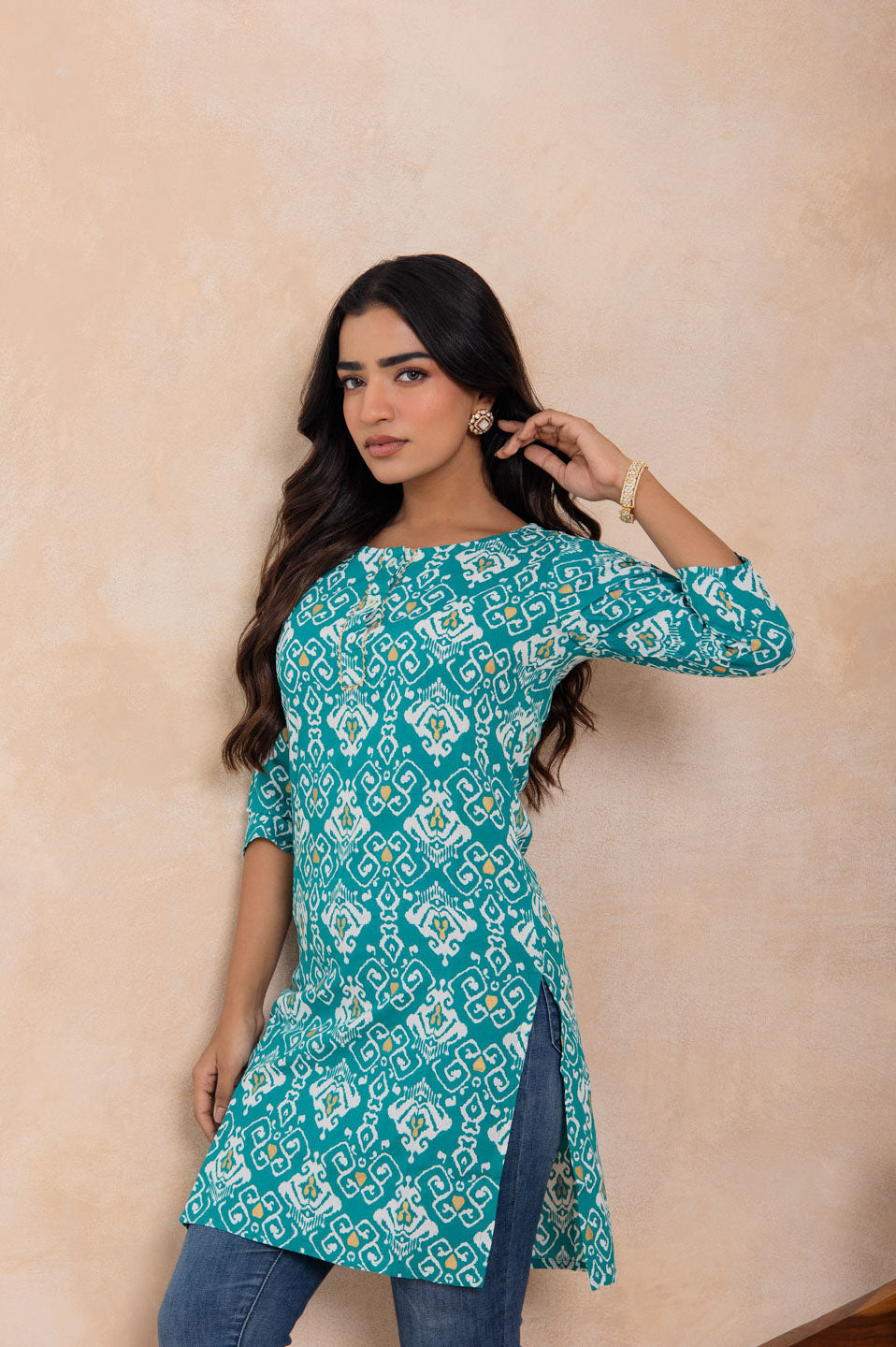 Women’s Teal Ikat Printed Cotton Straight Kurti