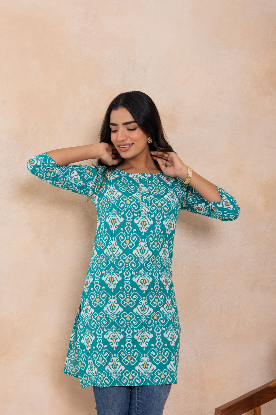 Women’s Teal Ikat Printed Cotton Straight Kurti
