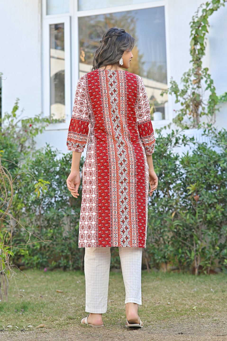 Elegant Red Printed Straight Kurta