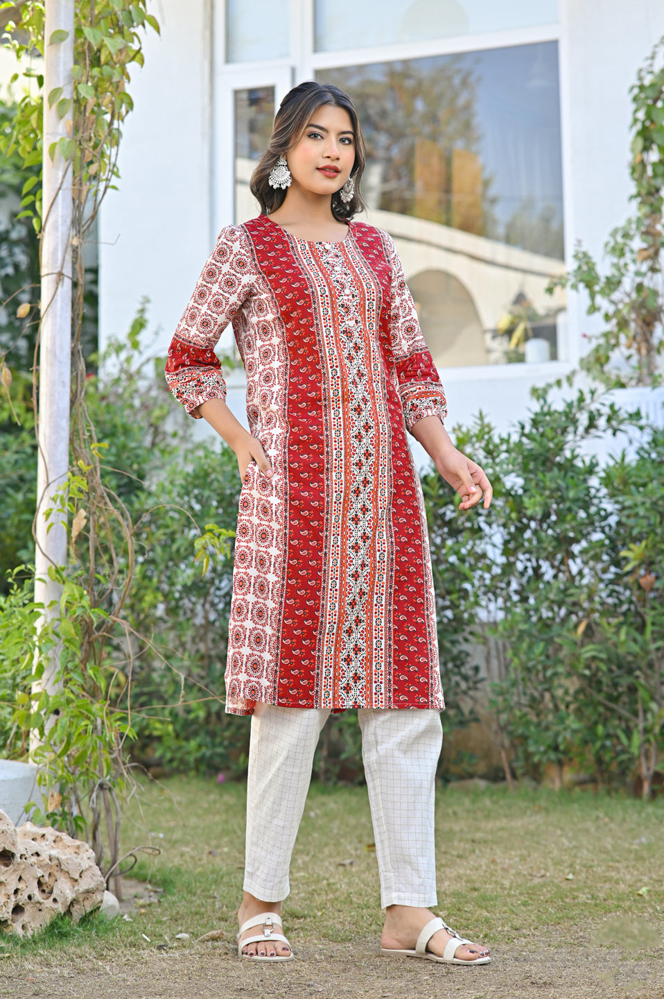Elegant Red Printed Straight Kurta