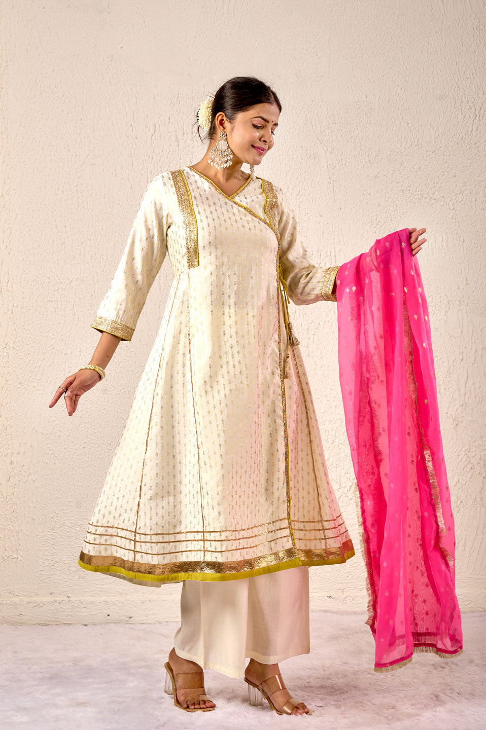 Blush Radiance Kurta Set – Cream & Pink