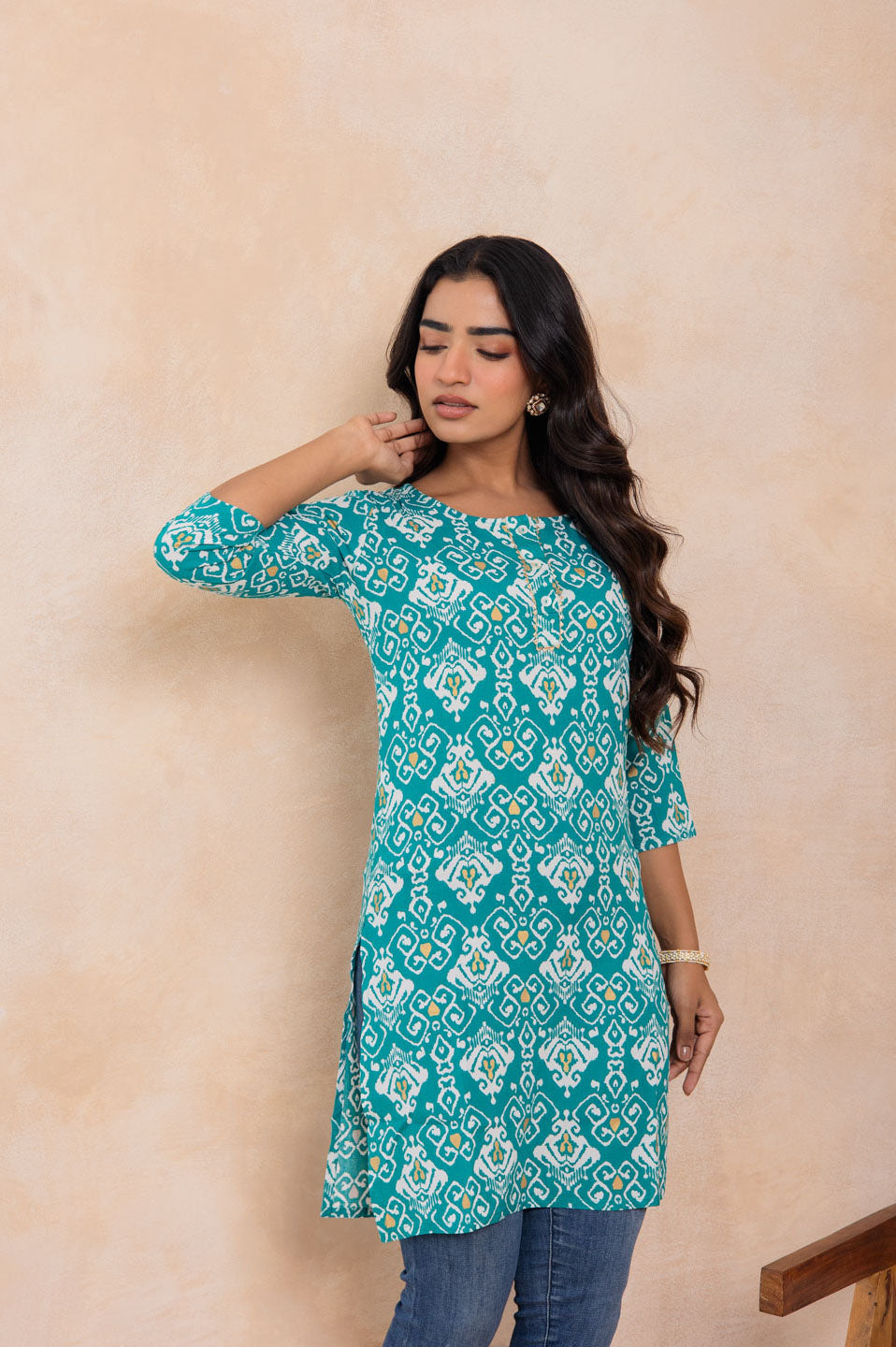 Women’s Teal Ikat Printed Cotton Straight Kurti