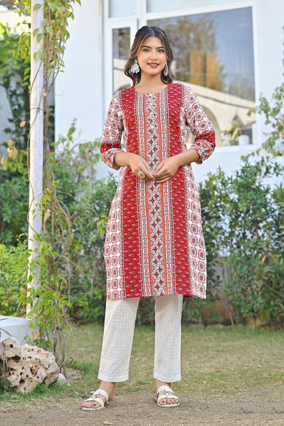Elegant Red Printed Straight Kurta