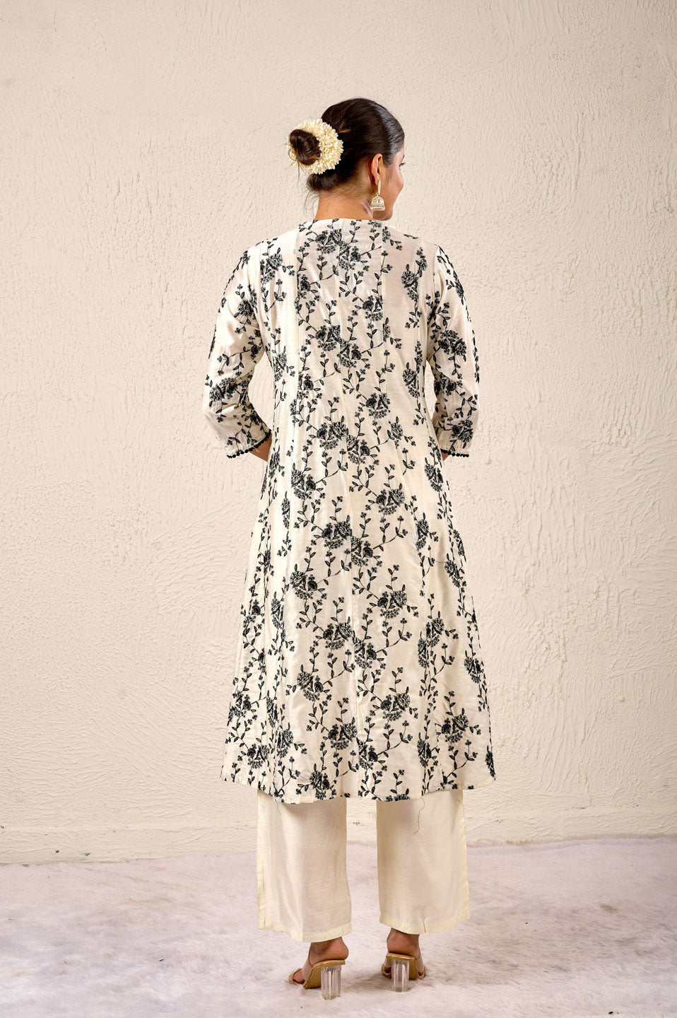 Classic Ivory & Black Floral Printed Kurta Set with Dupatta