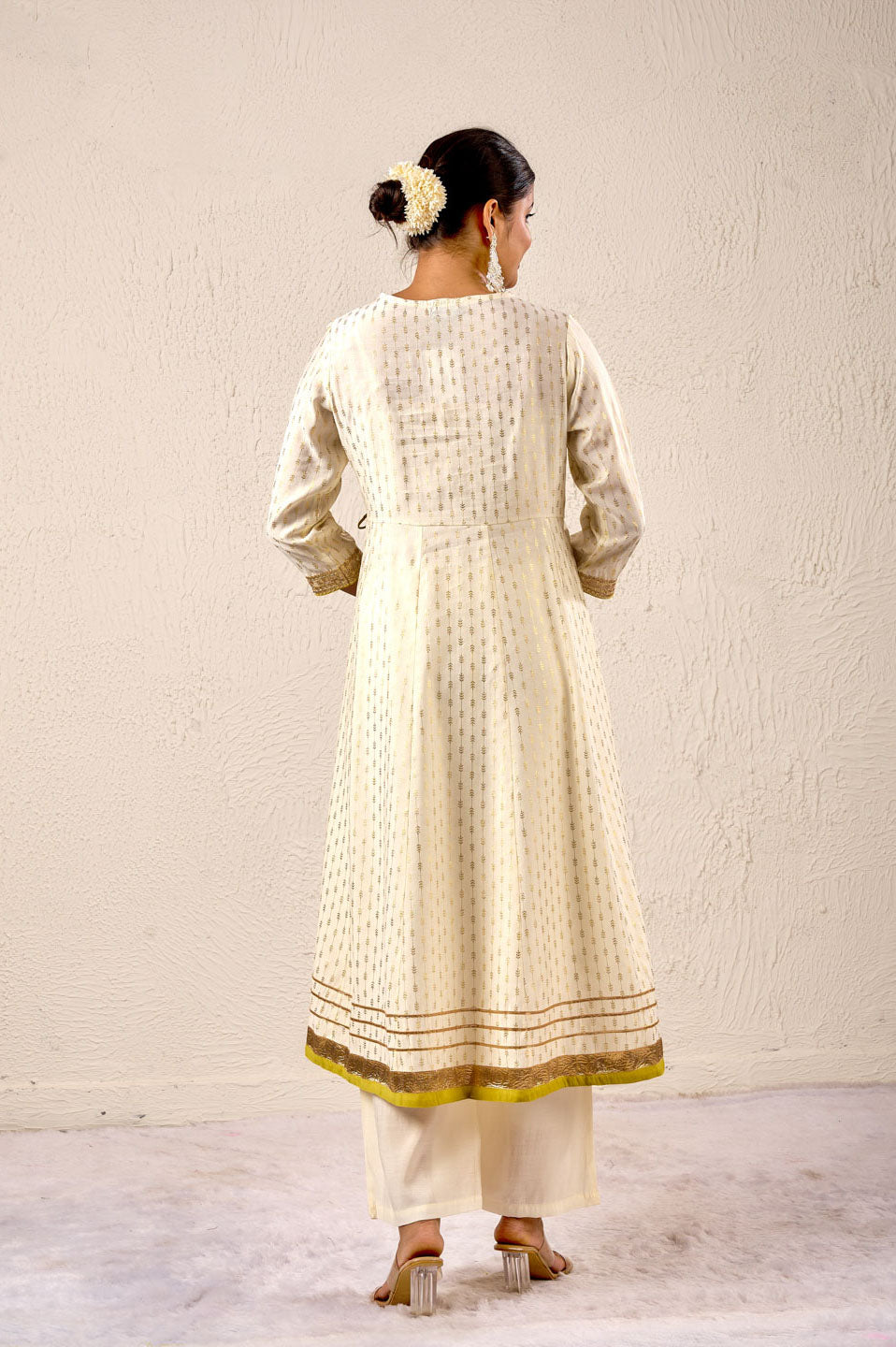 Blush Radiance Kurta Set – Cream & Pink
