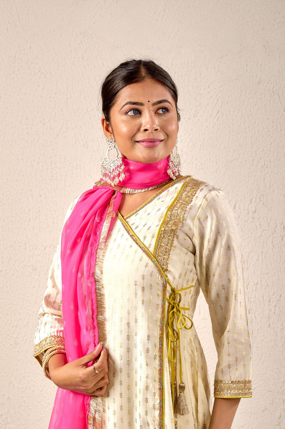 Blush Radiance Kurta Set – Cream & Pink